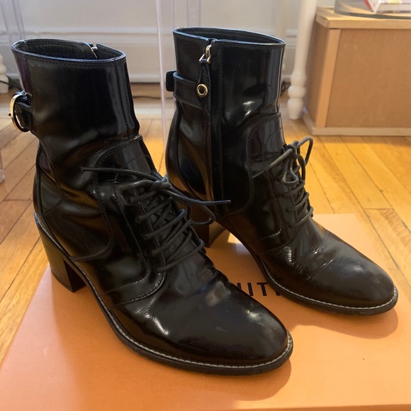 LOUIS VUITTON REPUBLIC BOOTS